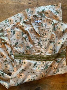 Taaga Floral Midi Dress in Tan with Peach Blooms